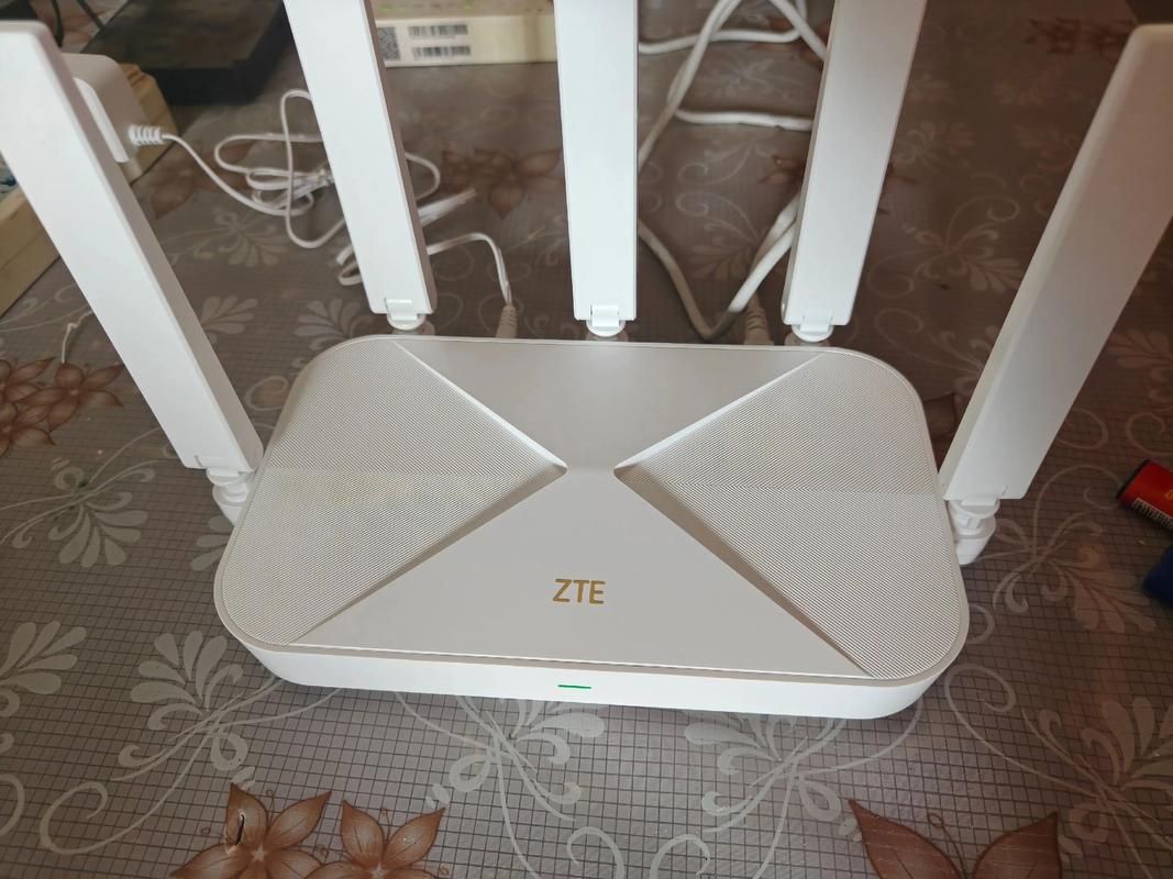 最近才发现千兆宽带峰值上不了100mbps,才发现是路由器拖